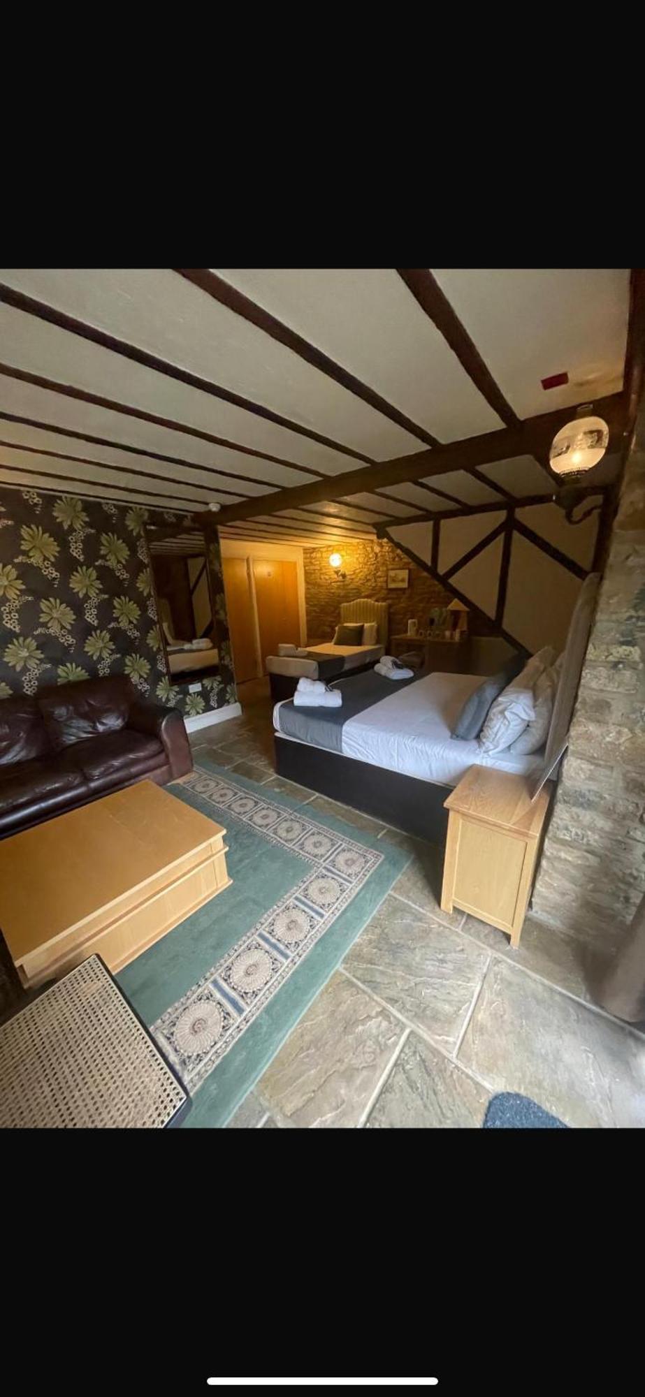 The Kings Arms Hotel Чипинг Нортън Стая снимка
