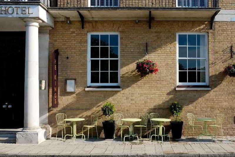The Kings Arms Hotel Чипинг Нортън Екстериор снимка