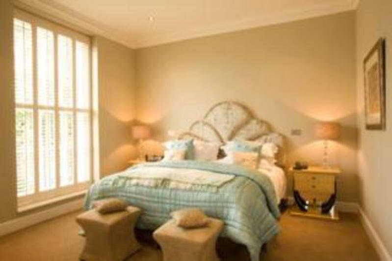The Kings Arms Hotel Чипинг Нортън Екстериор снимка